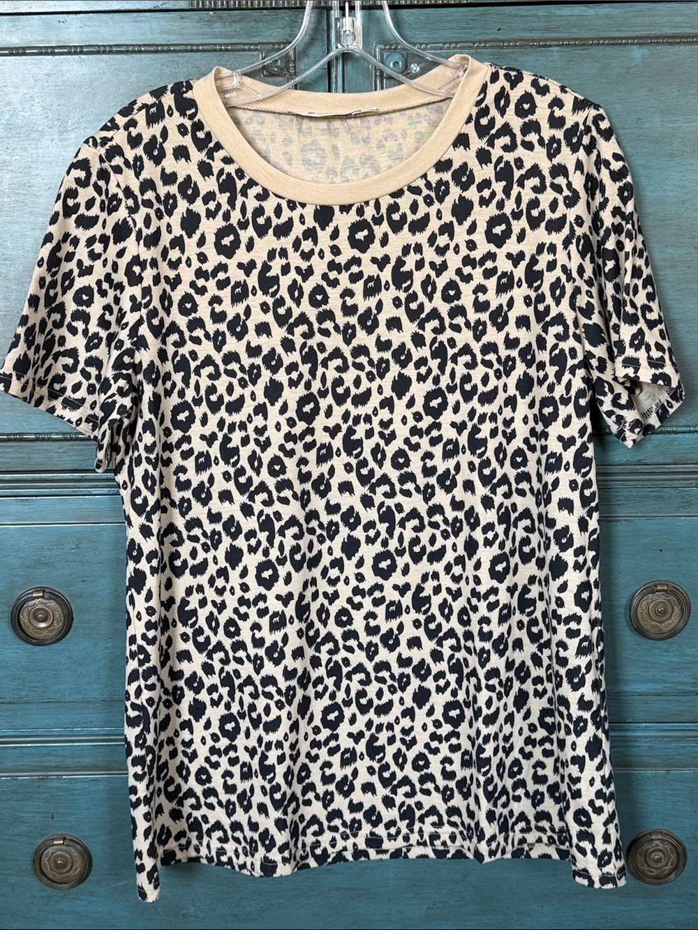 Leopard Print Short Sleeve Tee in Beige and Black - Women Tops